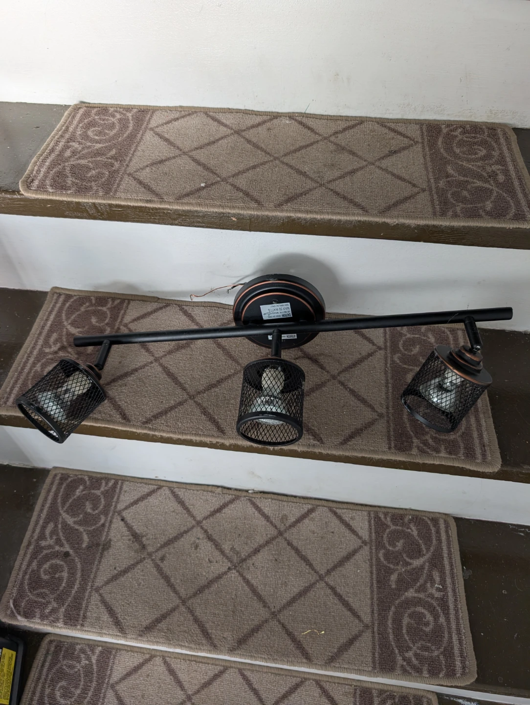 3-Light Track Lighting Fixture - photo 2