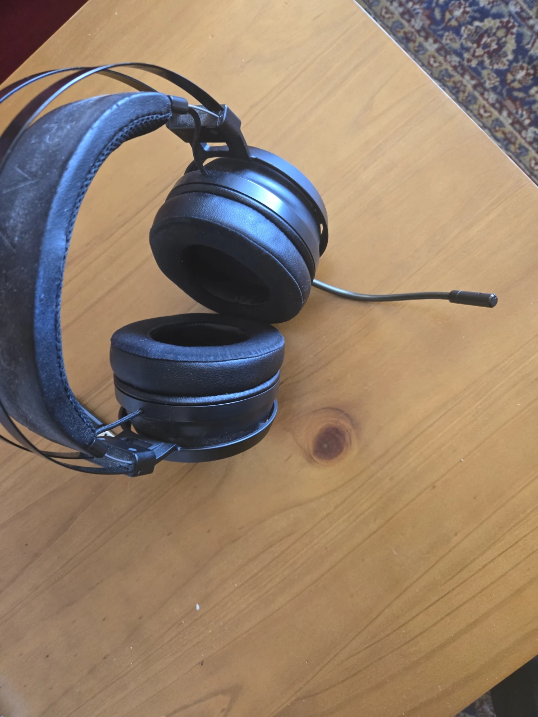 Razer Nari Essential wireless gaming headset - photo 3