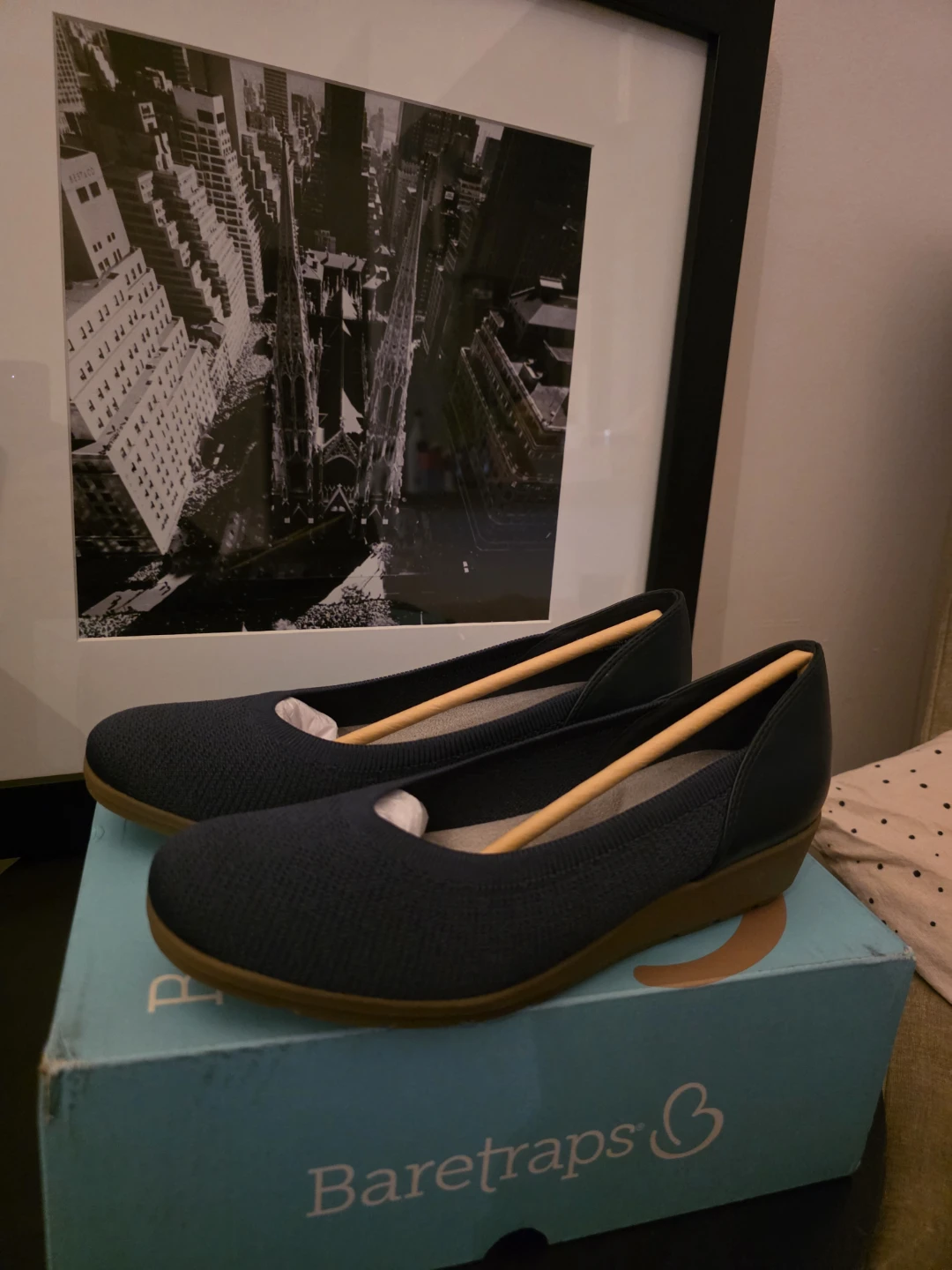 Baretraps Marily Navy Flats Women's Size 7 1/2 M