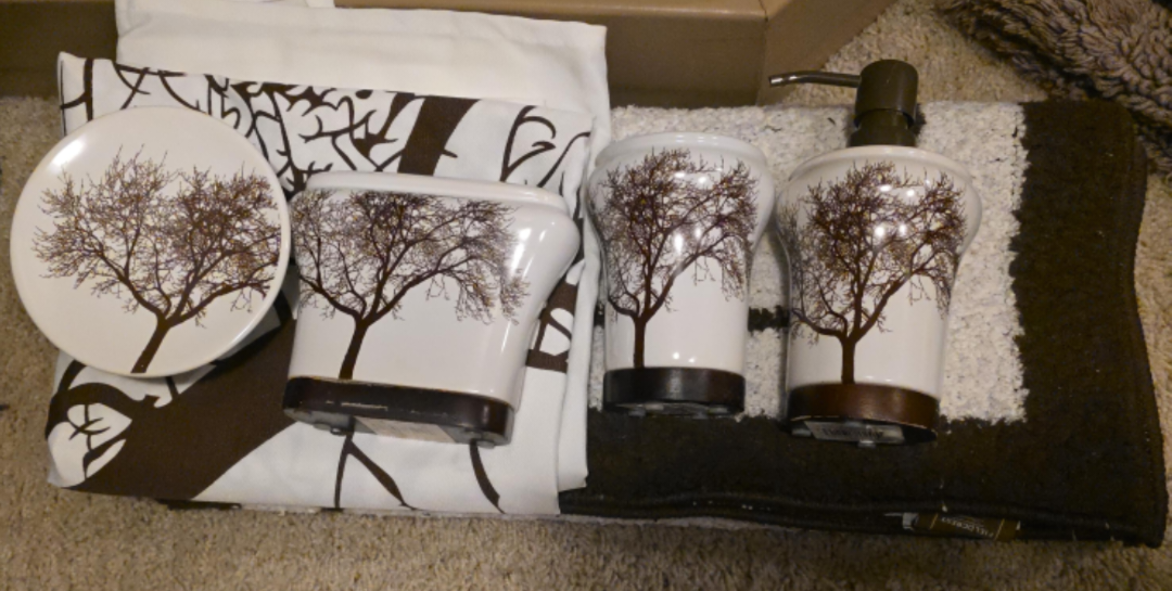 White and Brown Tree Design Bathroom Accessory Set