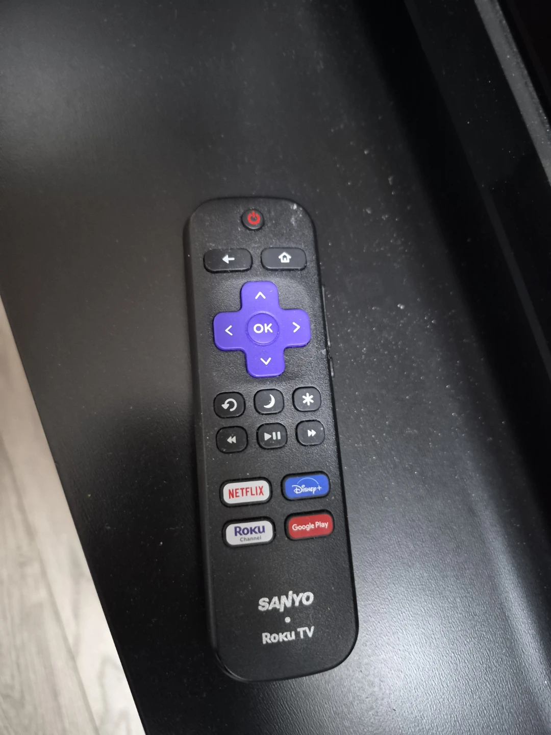 Sanyo 32" Roku TV - photo 3
