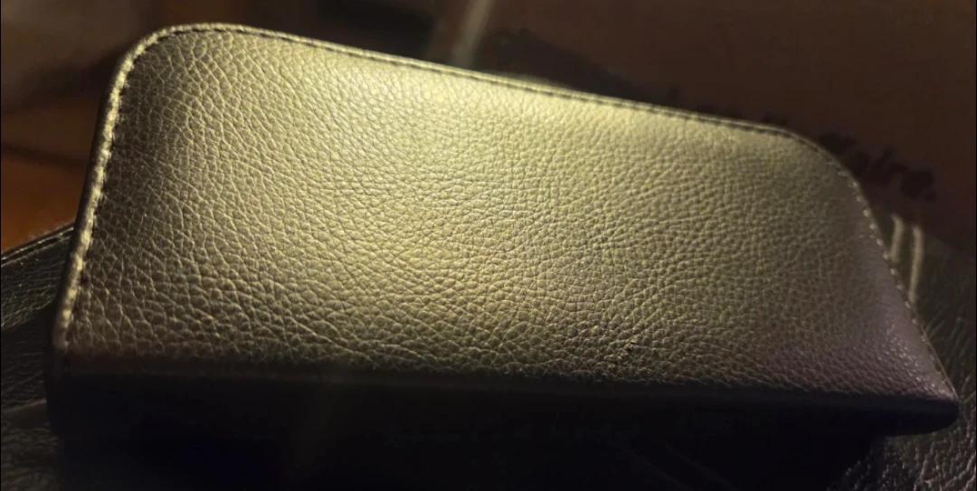 Black Faux Leather Zippered Case 🏆 - photo 5