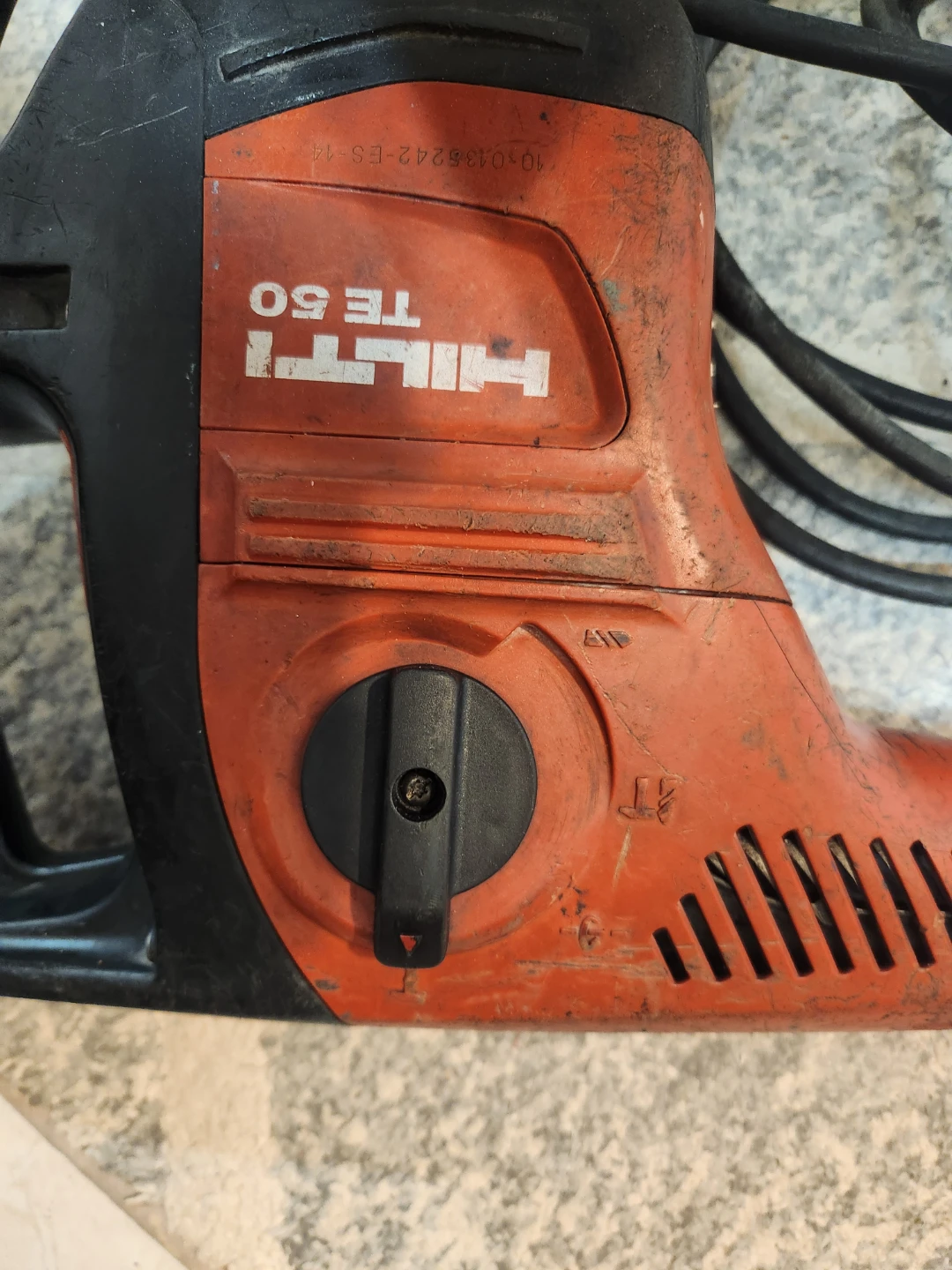 Hilti TE 50 Rotary Hammer Drill - photo 3