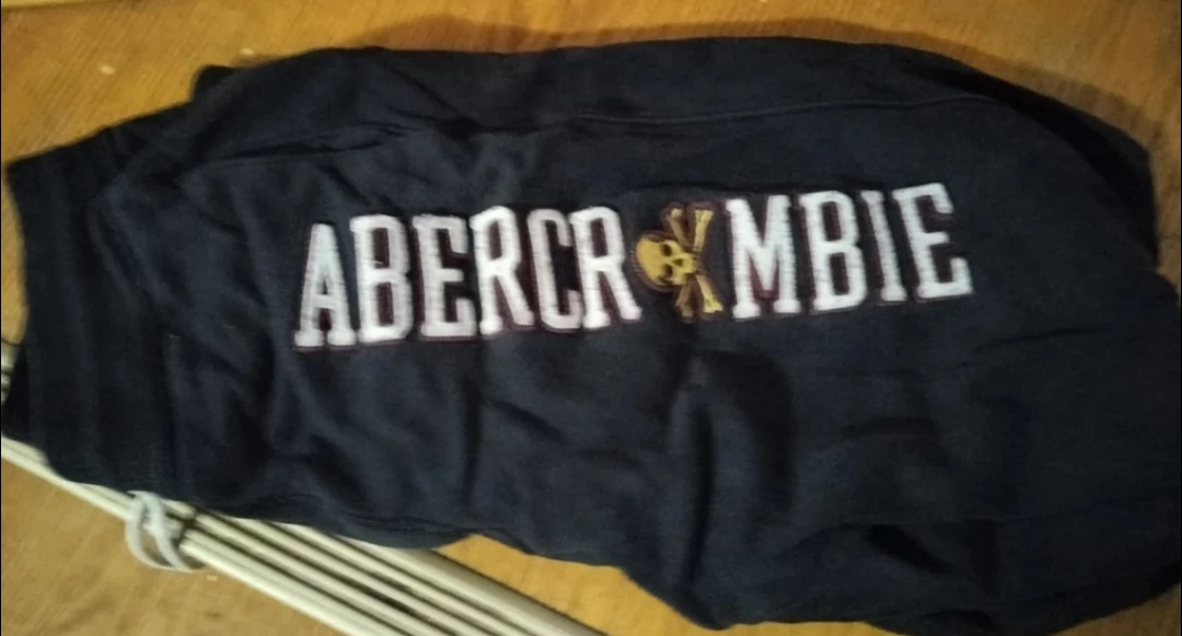 Abercrombie & Fitch black joggers 🏆