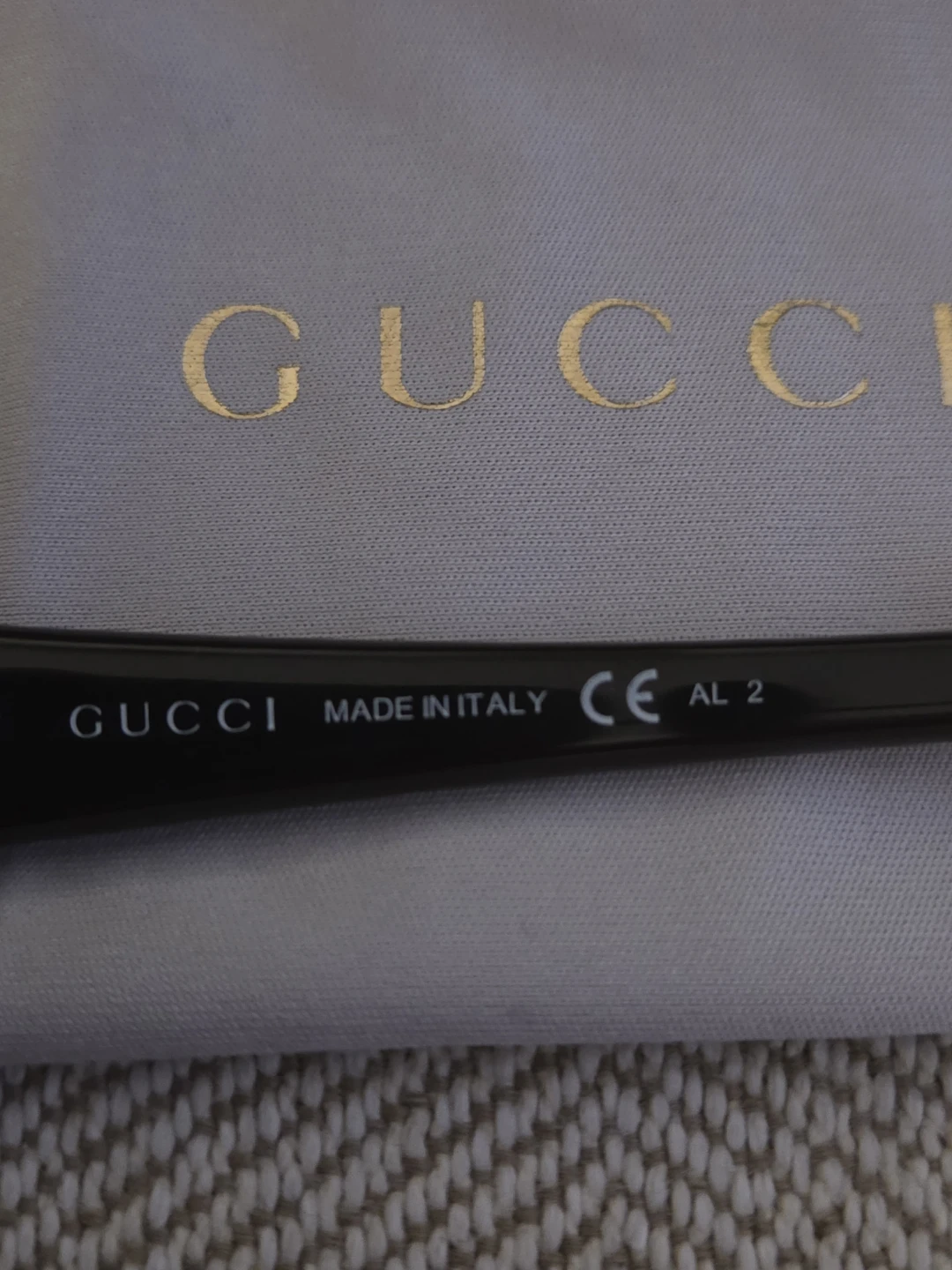 Gucci Black Sunglasses with Case - photo 3