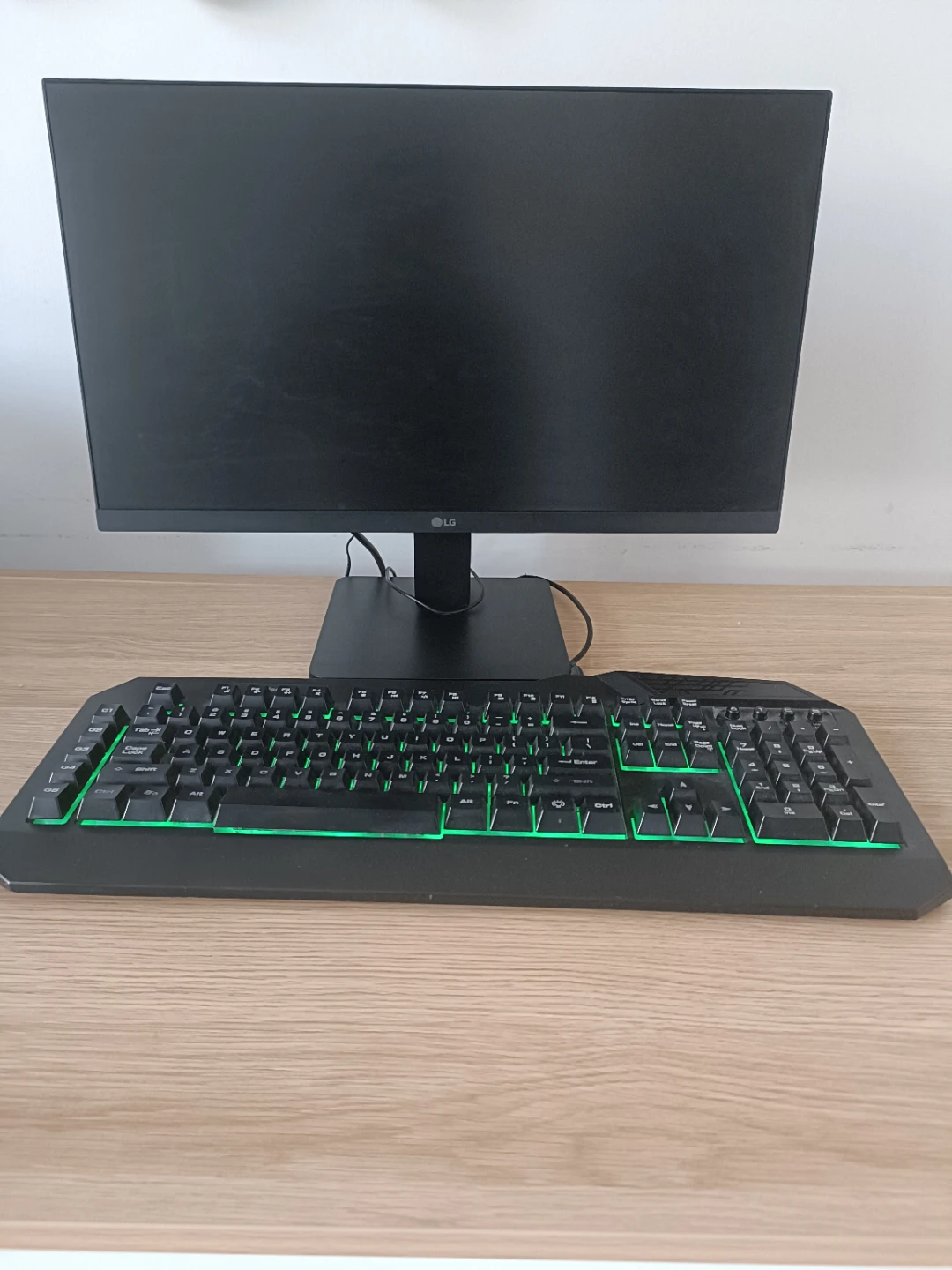 LG 22MR41A-B 22" Monitor with RGB Keyboard - photo 2