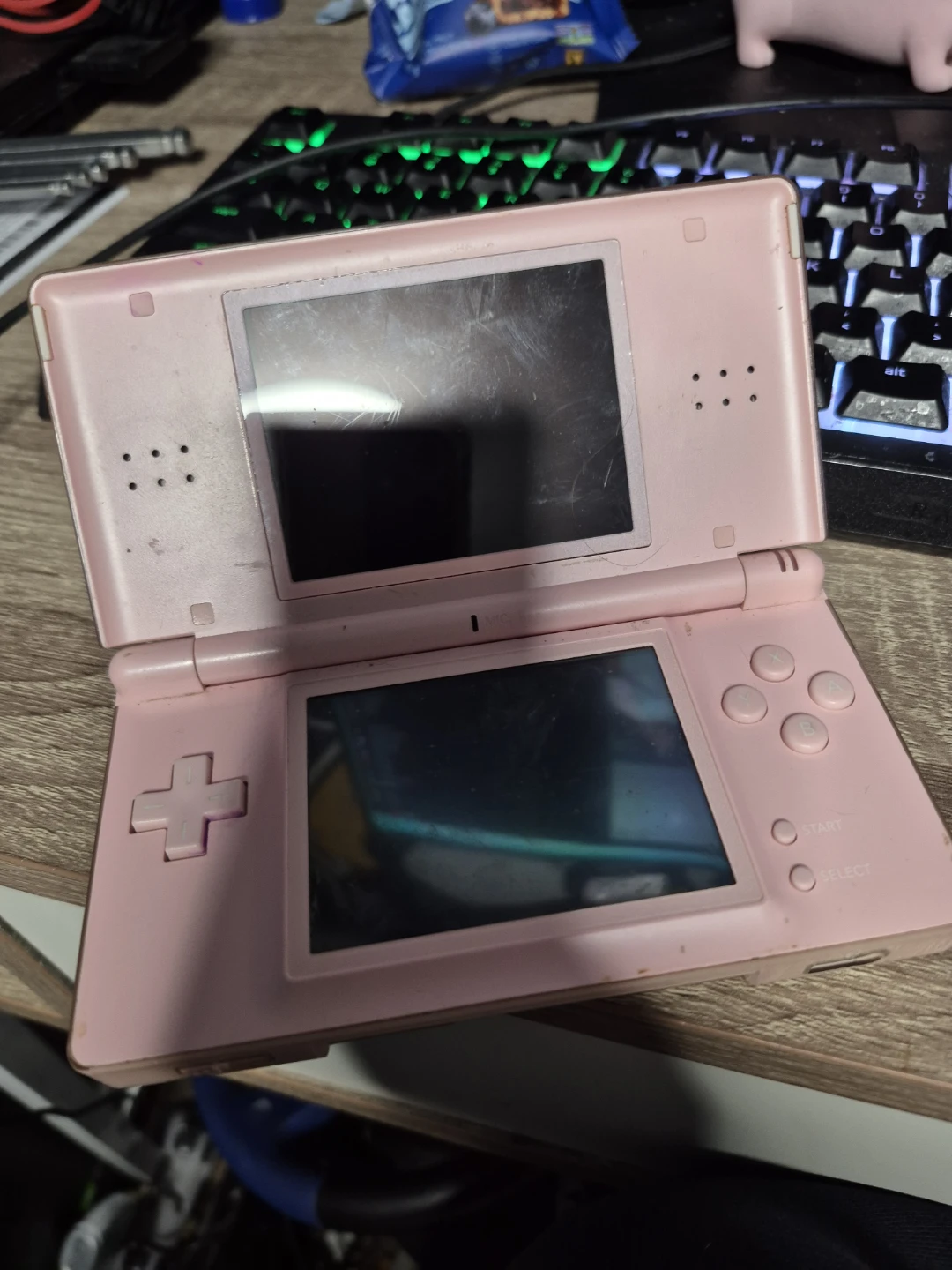 Pink Nintendo DS Lite