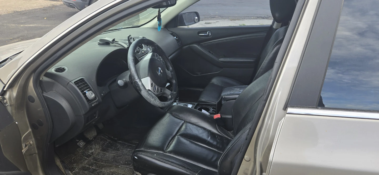 2007 Nissan Altima 3.5 SE Sedan - photo 2