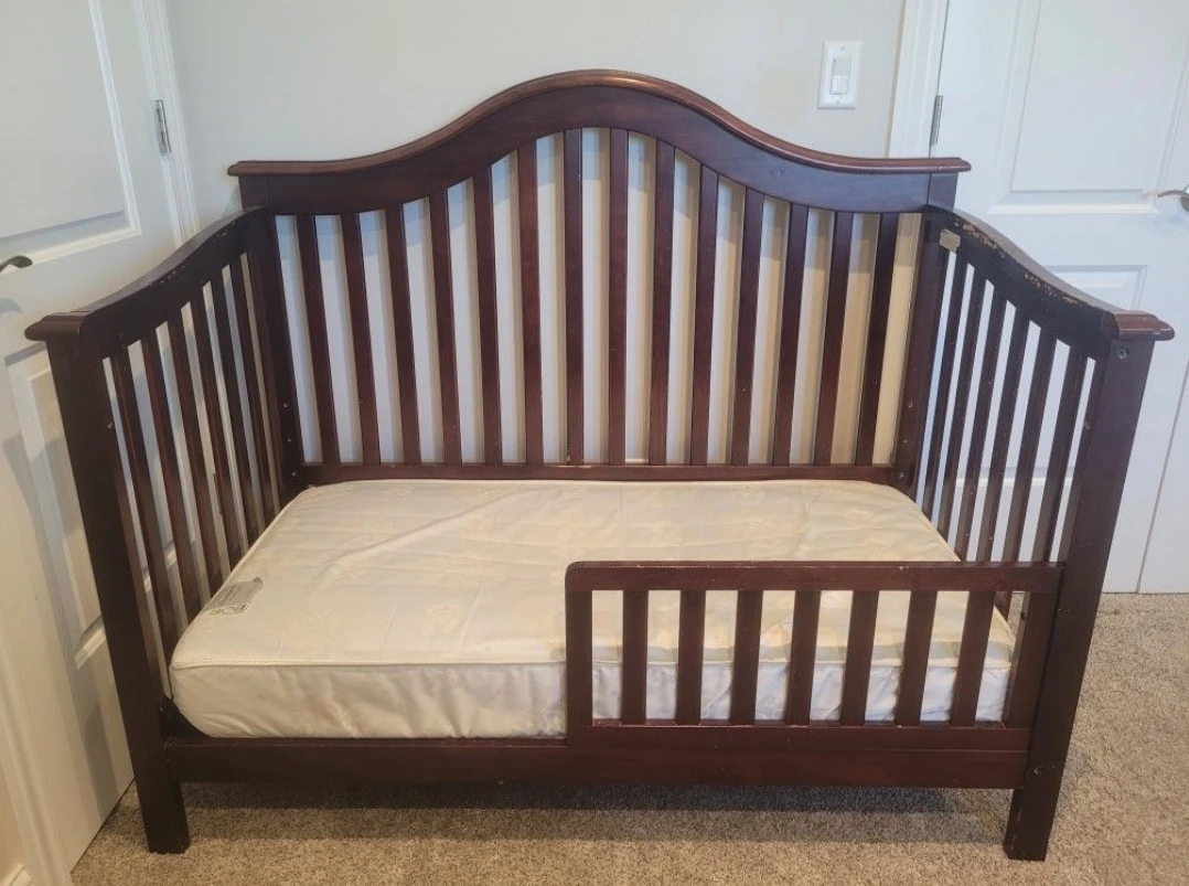 Baby Crib with Beautyrest Platinum Crib Mattress