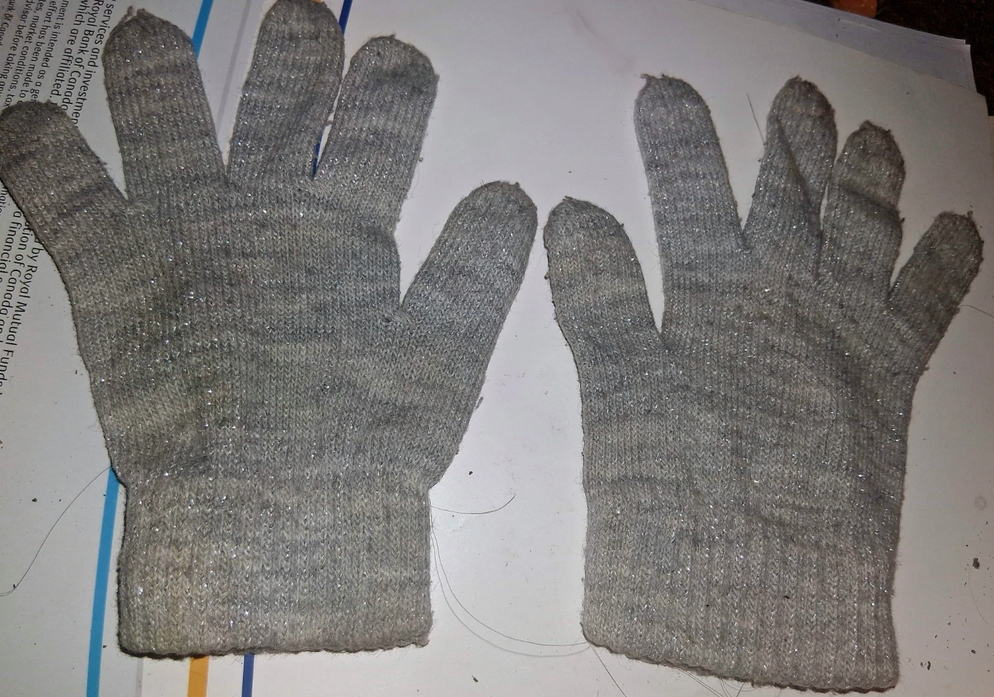 Grey Knit Gloves with Sparkle Very Small