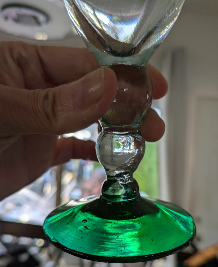 🏆 BRAND NEW Cocktail glasses with emerald green stems x 3 - photo 2