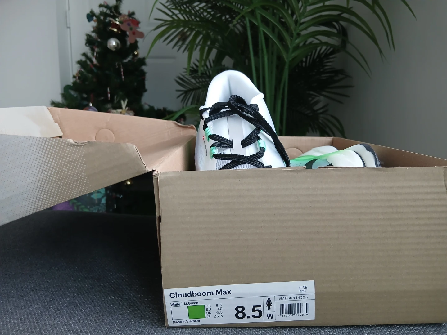 On Running Cloudboom Max Shoes - White/Green - Size 8.5 - photo 2