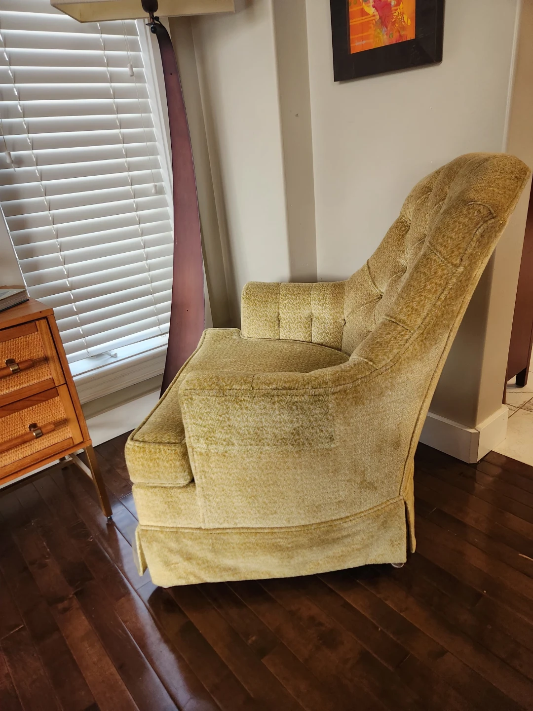 JAZZY MID CENTURY Tufted YELLOW CHENILLE Accent Chair - photo 3