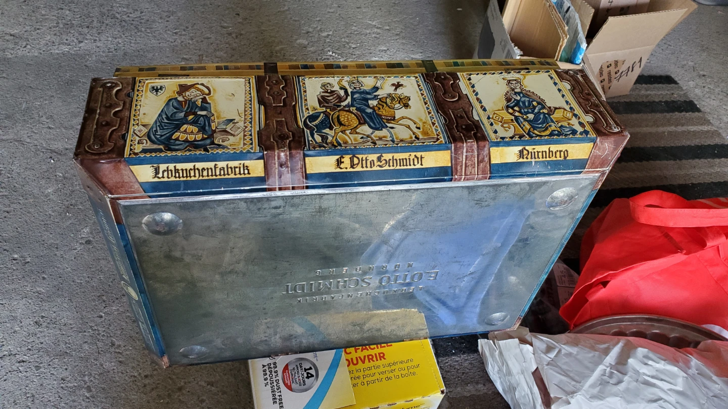 E. Otto Schmidt Nuremberg Lebkuchen Tin