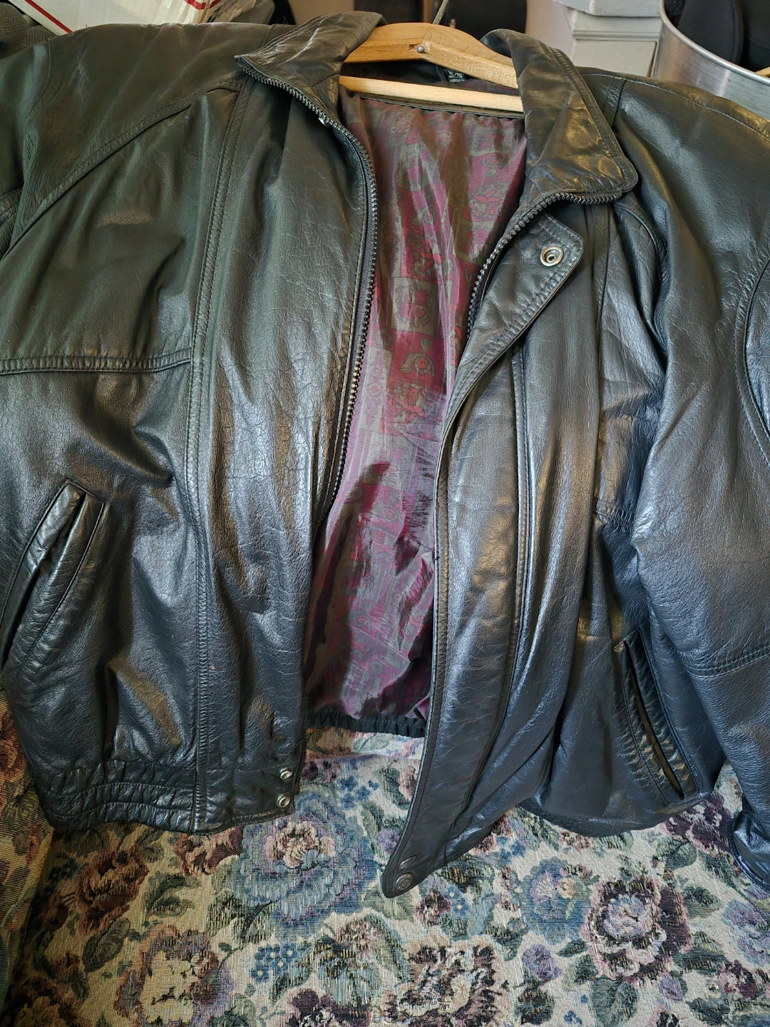 Today's News XL/TG Black Leather Jacket