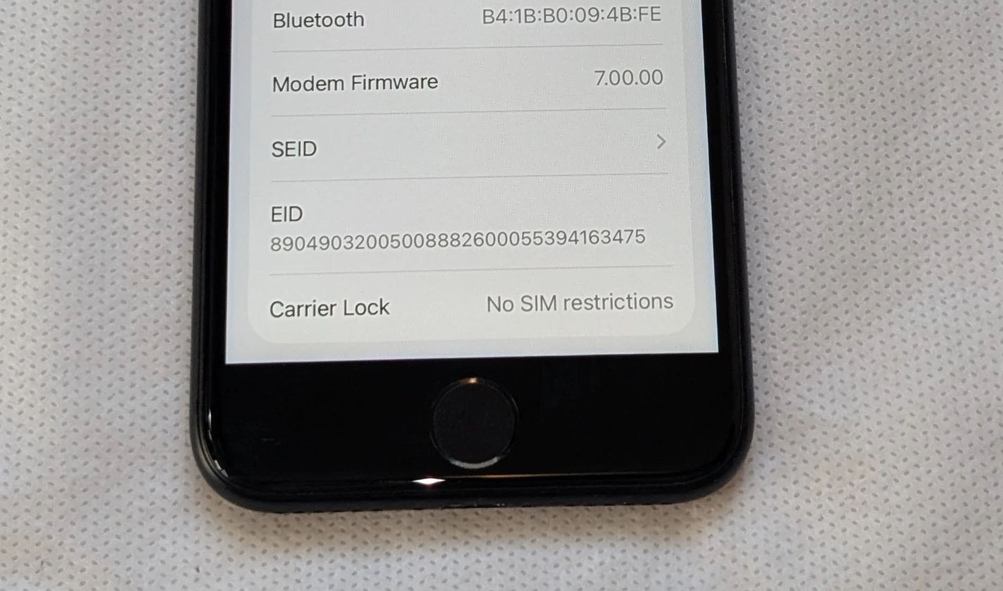 EXCELLENT CONDITION UNLOCKED APPLE iPhone SE 2 2ND EDITION iOS26 - photo 3