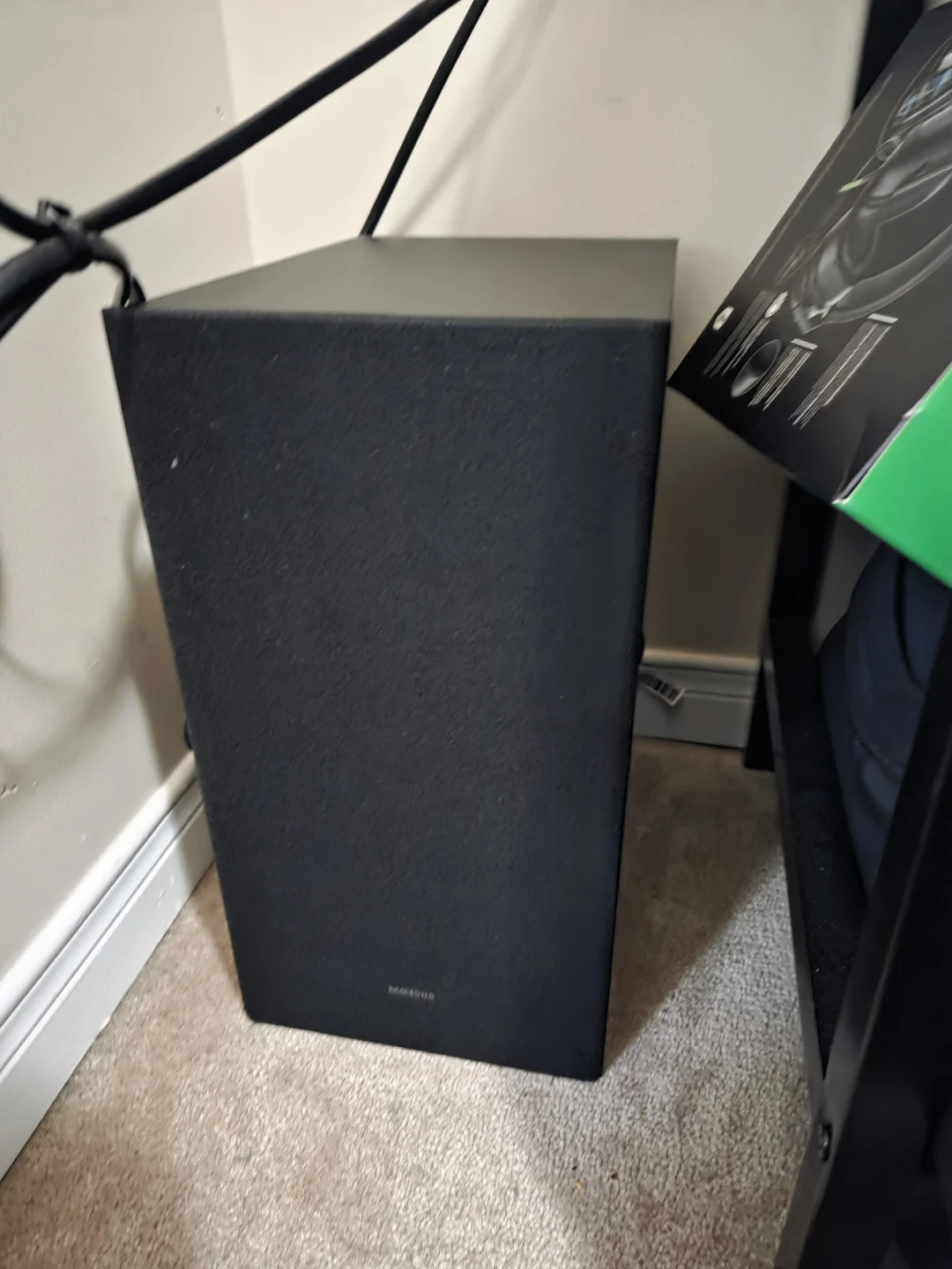 Hisense TV 4K, Samsung soundbar with Subwoofer - photo 4