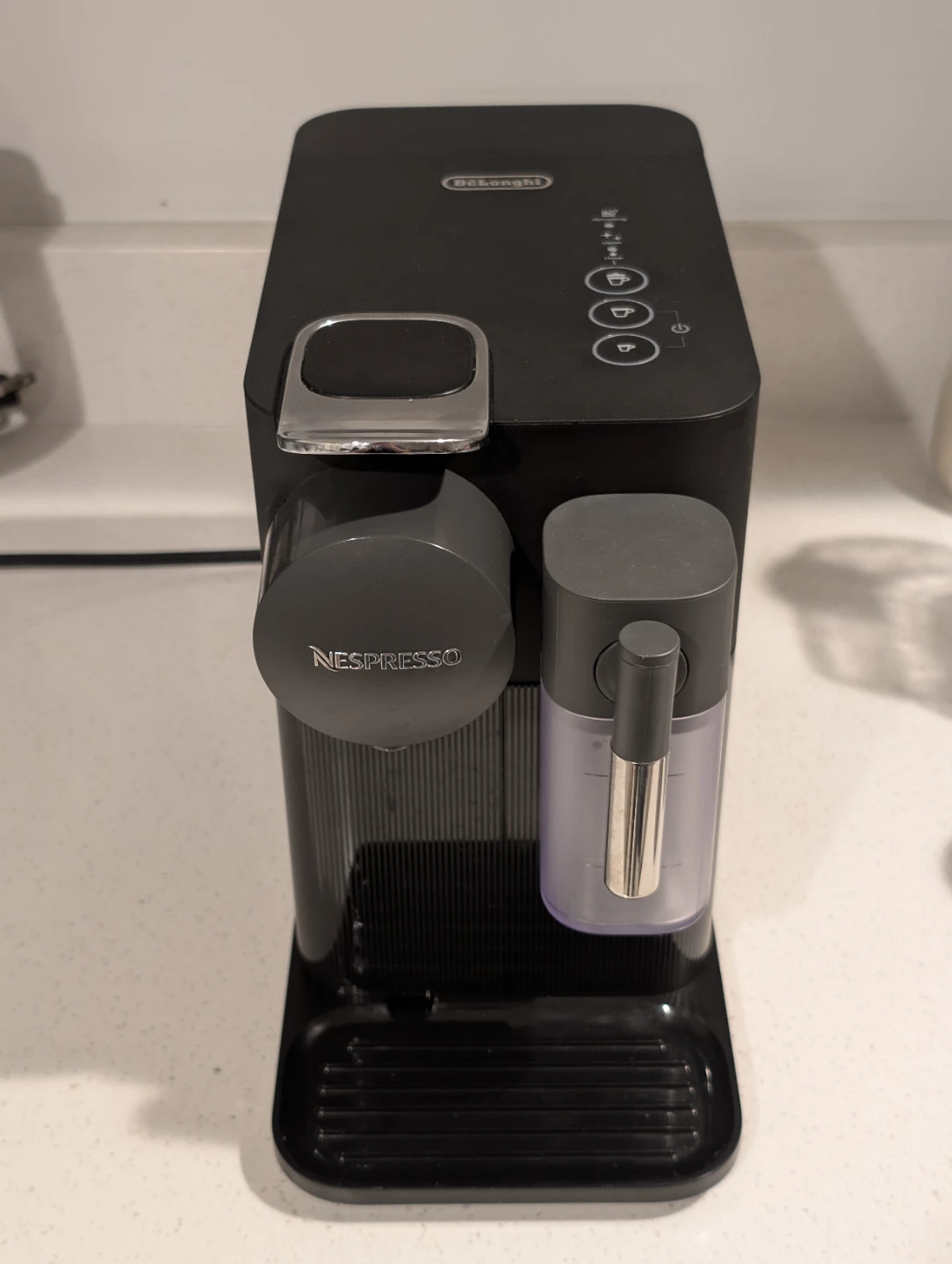 De'Longhi Nespresso Coffee Machine - photo 2