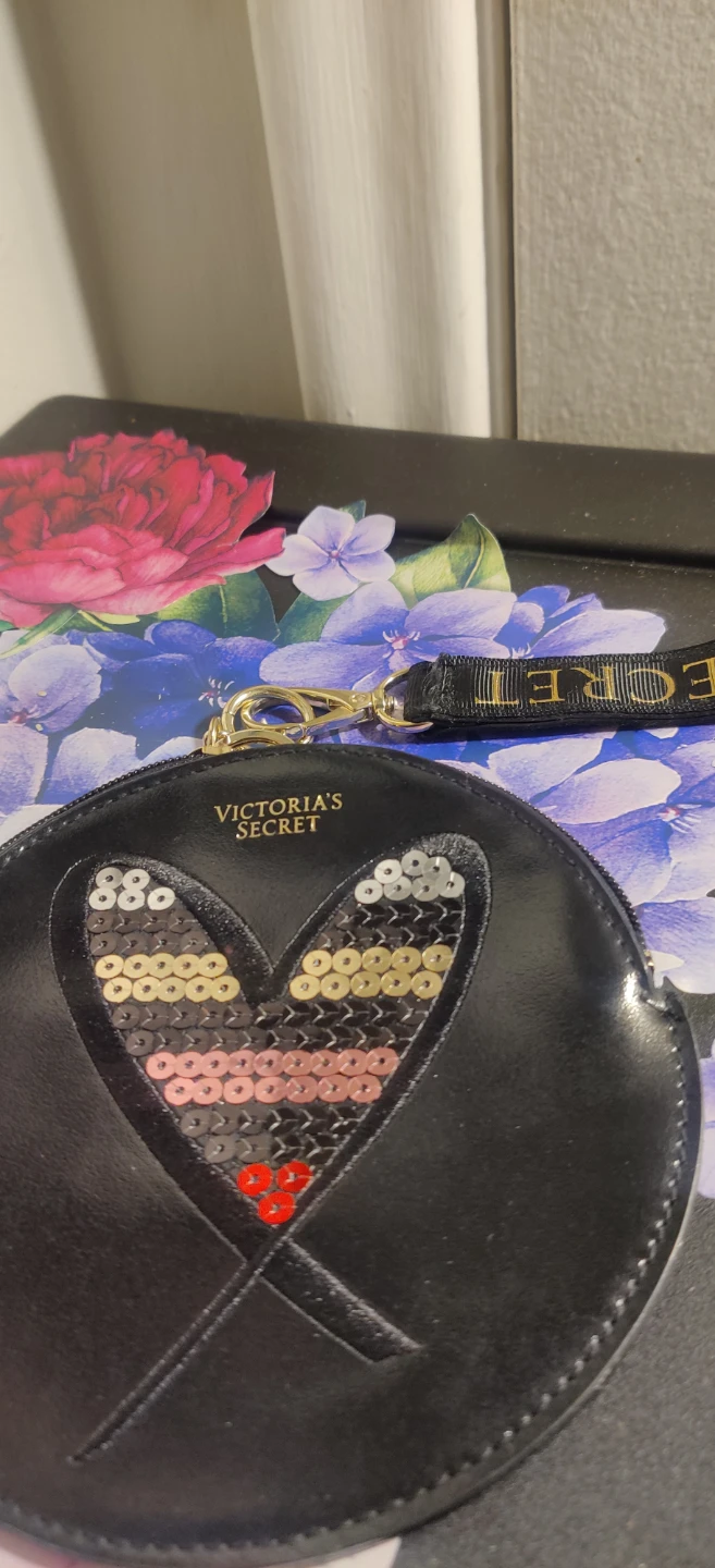Victoria's Secret Coin Purse with Keychain - photo 2