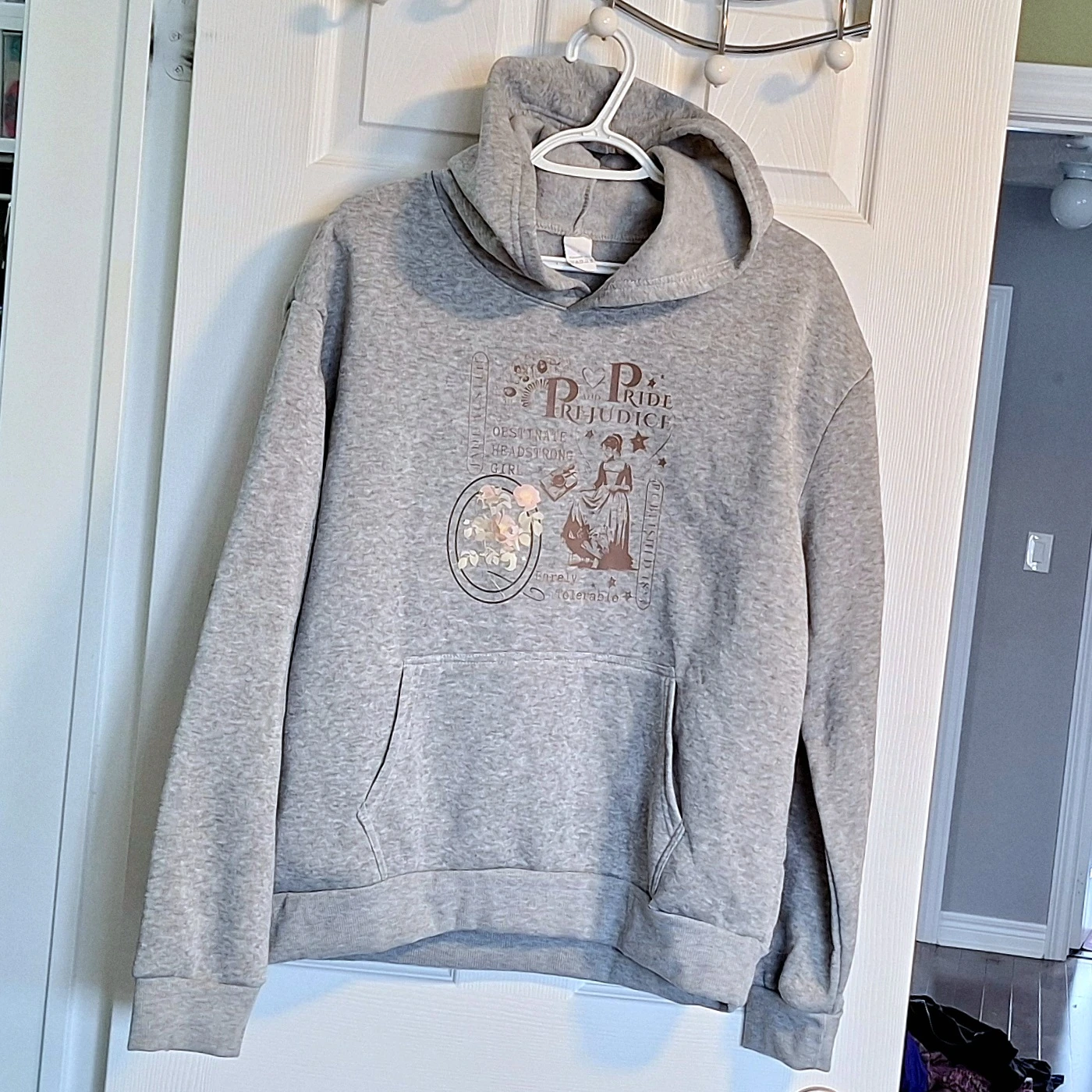 Pride and Prejudice hoodie - NEW - photo 4