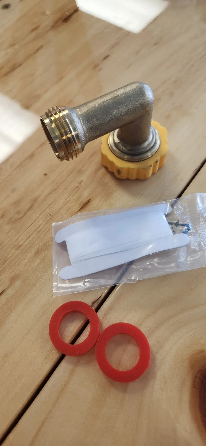 Brass Garden Hose Elbow with Filter