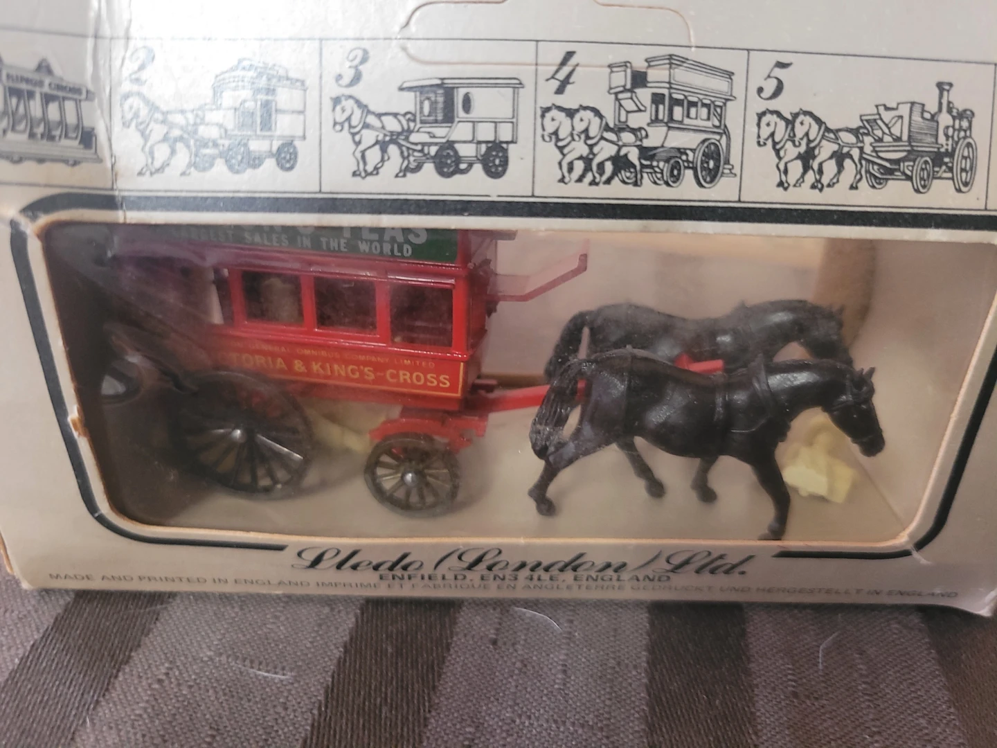 Lledo Days Gone Lipton's Teas Horse Drawn Bus Model - photo 2