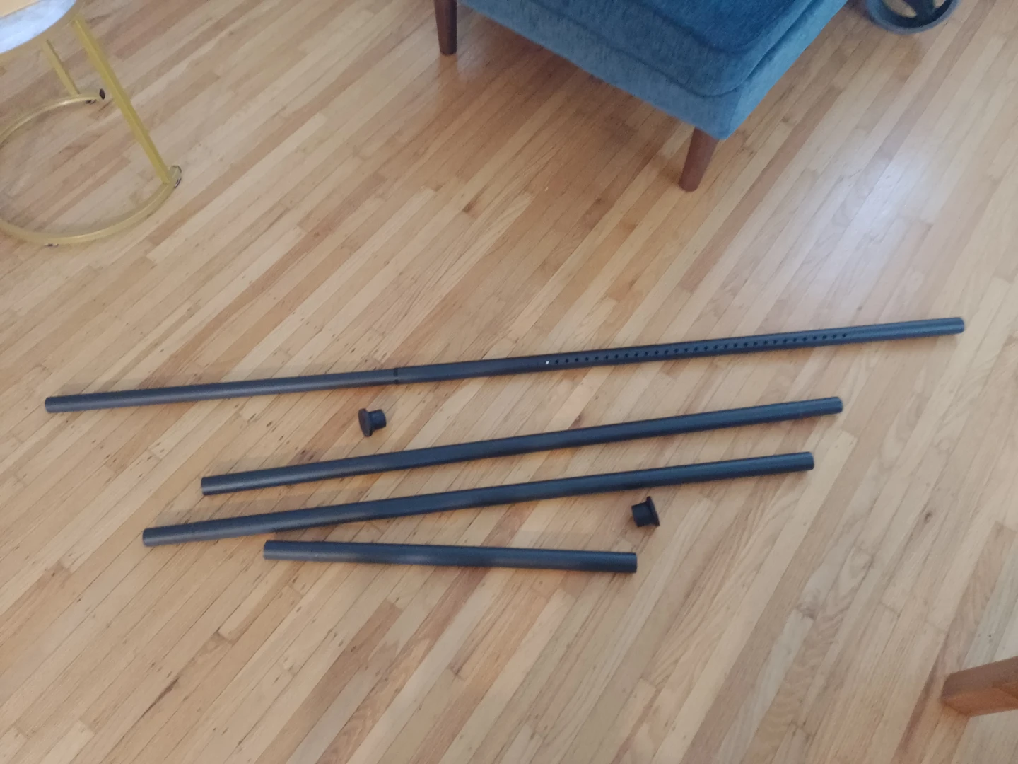 Adjustable courtain rod