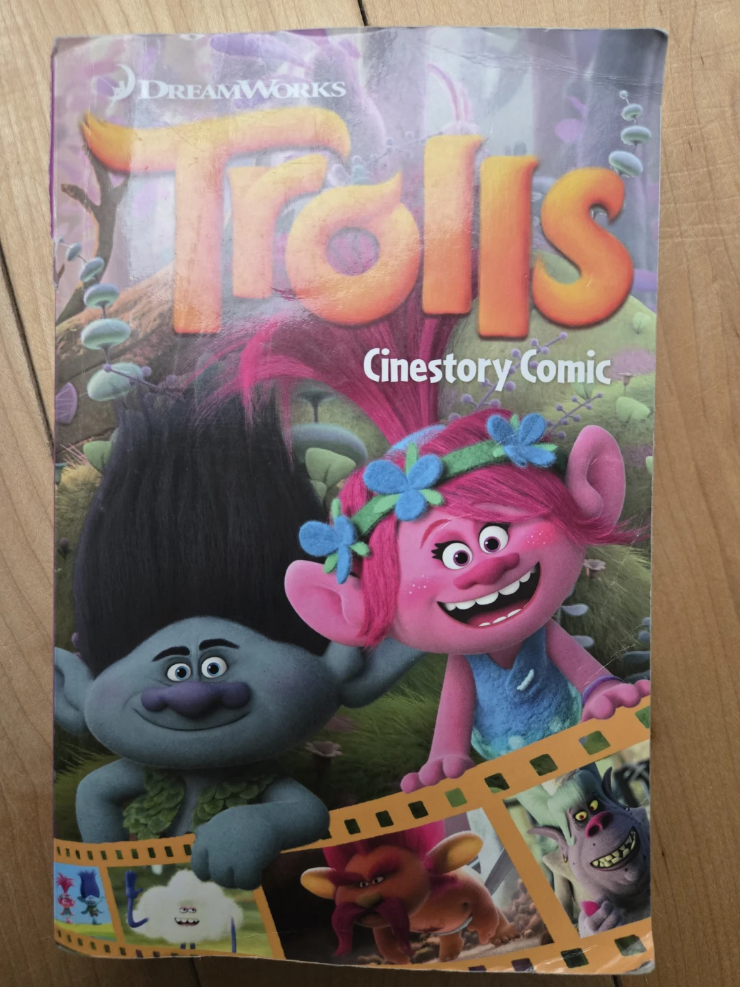 DreamWorks Trolls Cinestory Comic Book