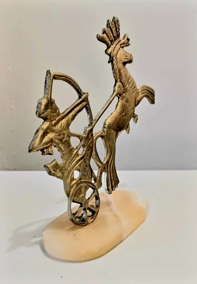 Brass Handmade Pharaoh Archer Chariot Horse Marble Base Statue - photo 2