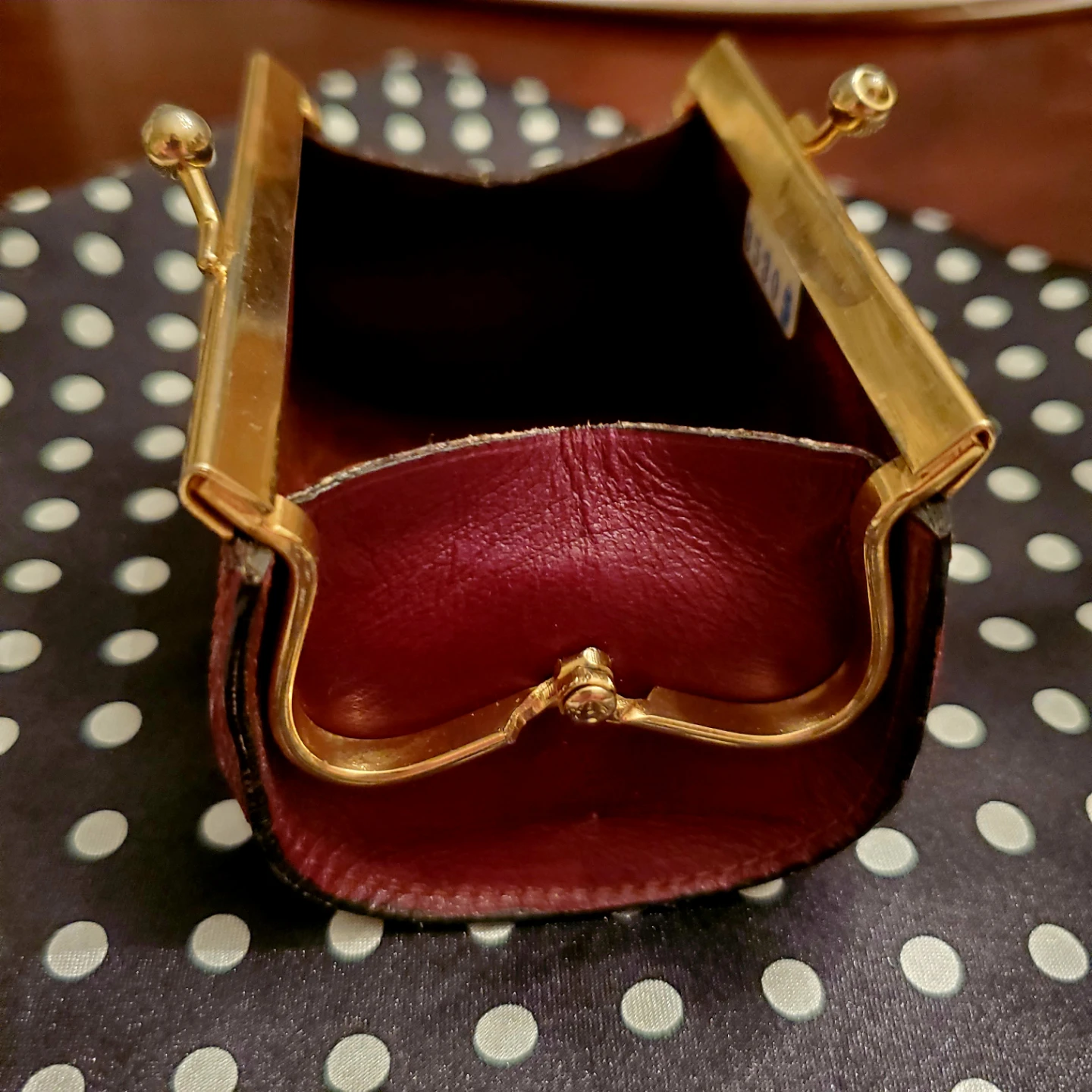 Vintage 1960 Etienne Aigner Oxblood Leather Coin Purse Italy - photo 3