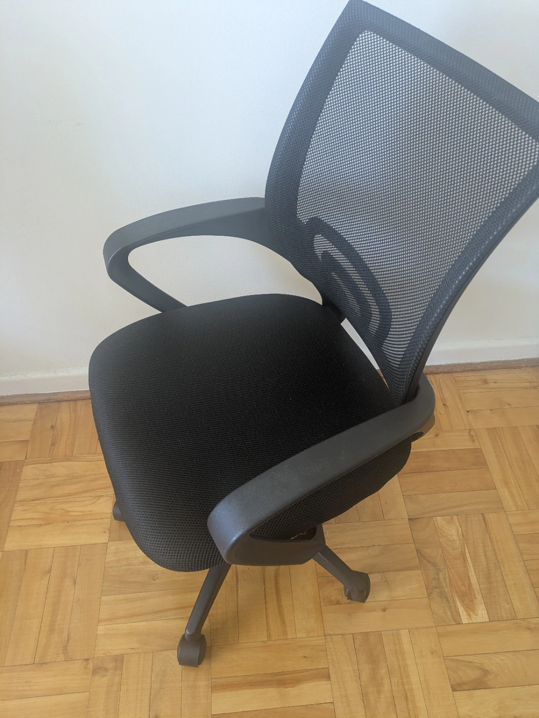Black Mesh Office Chair - photo 5