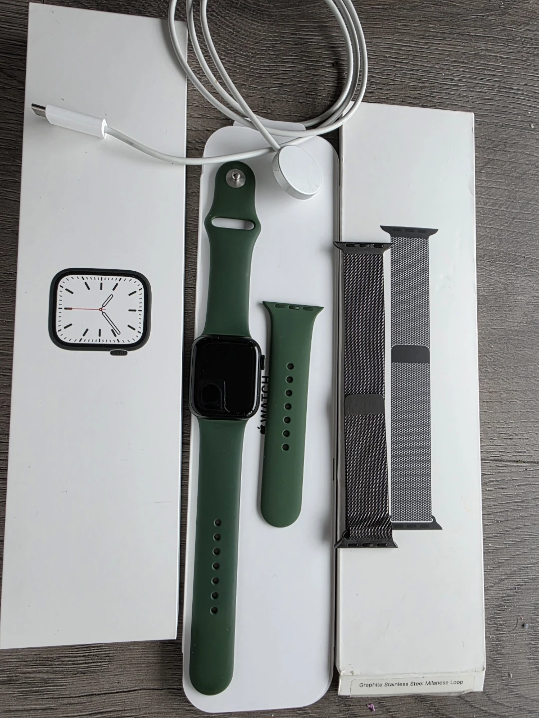 Apple Watch Series 7 (41mm) Green + Graphite Milanese Loop - photo 2