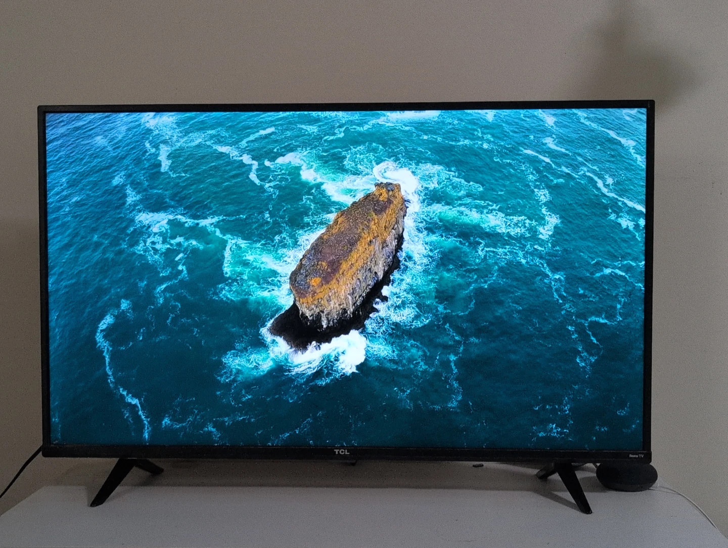 TCL 43" Roku TV 4 Series - photo 4