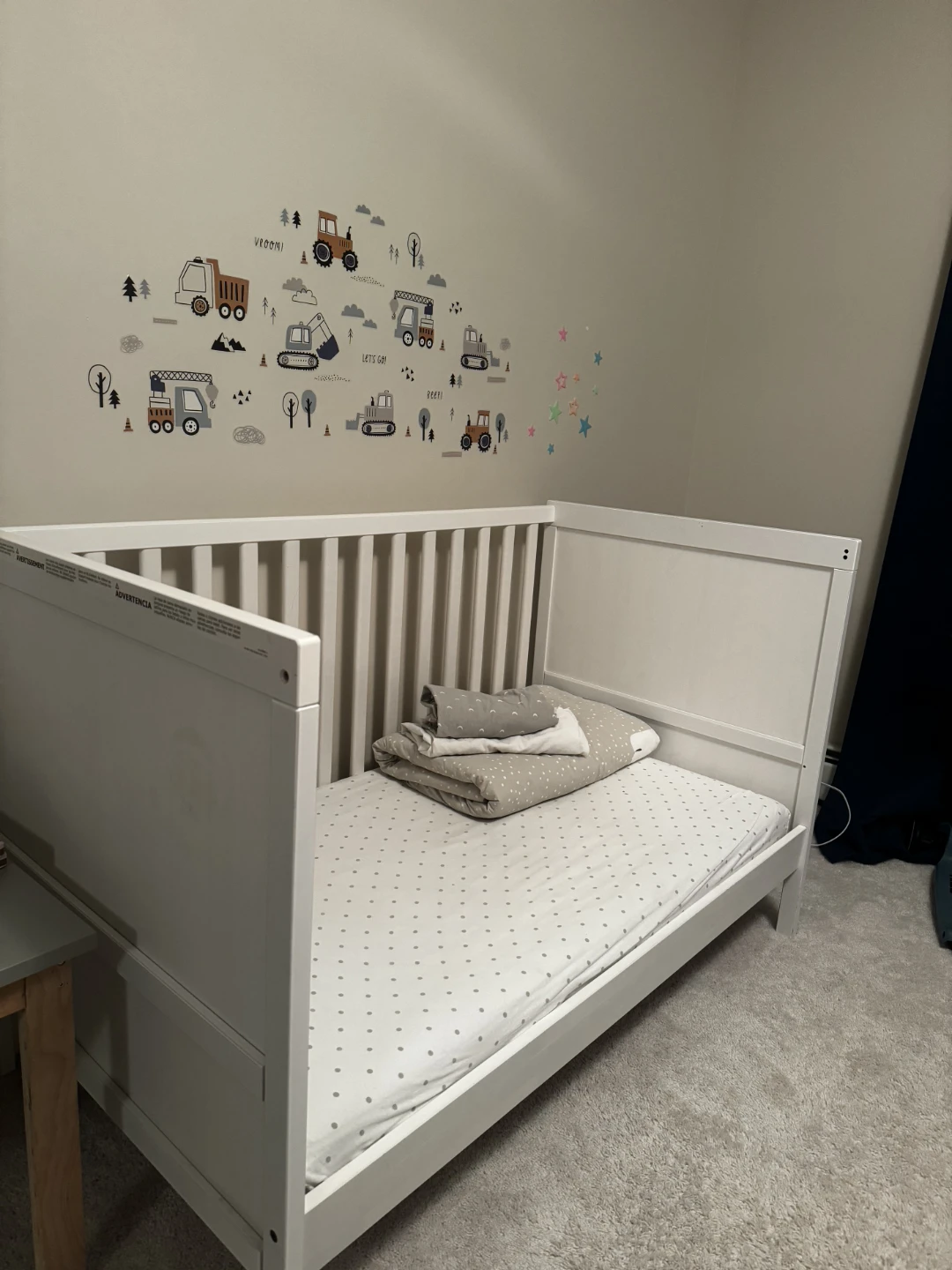 White Crib with Mattress and Bedding - photo 3