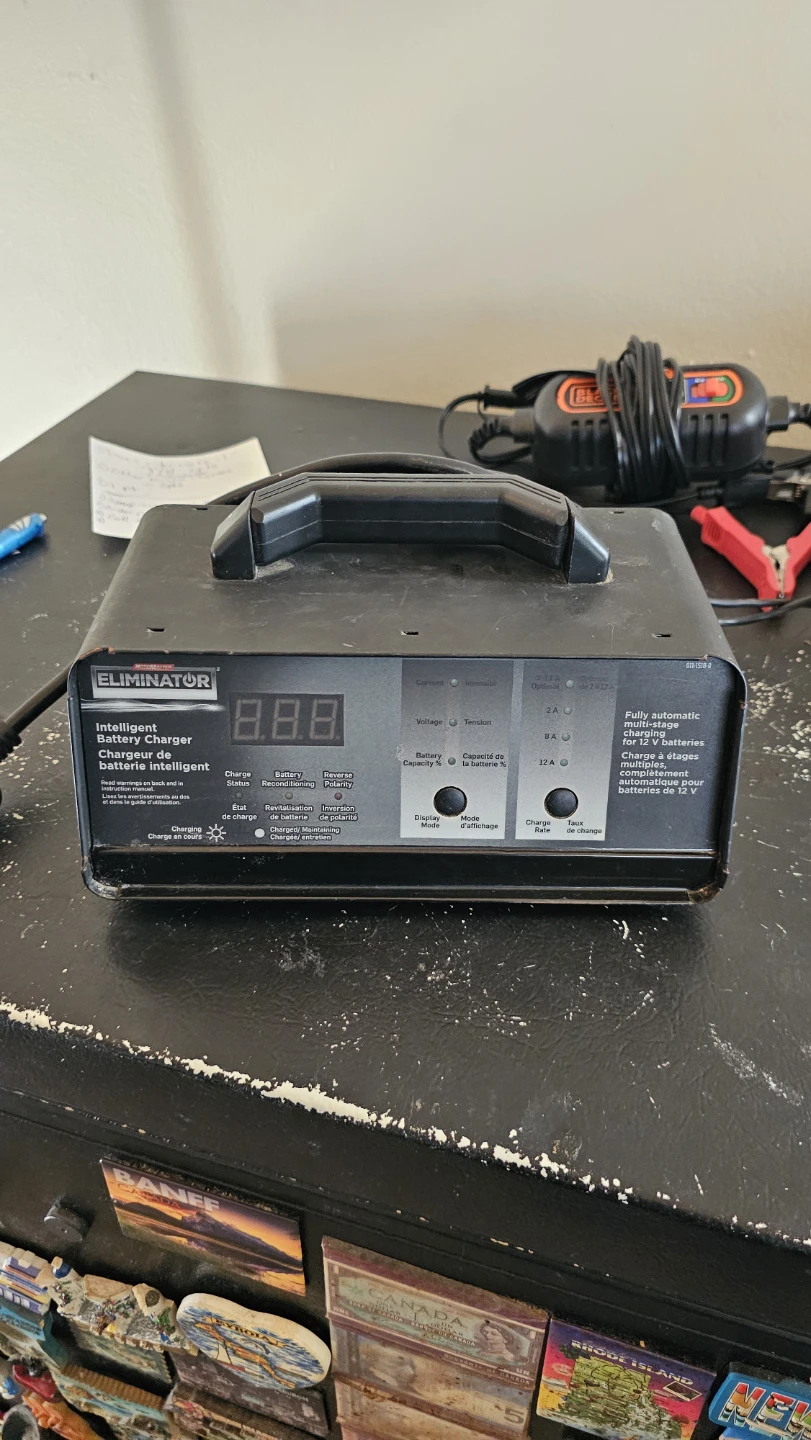 Motomaster Eliminator Intelligent Battery Charger Like New 🏆