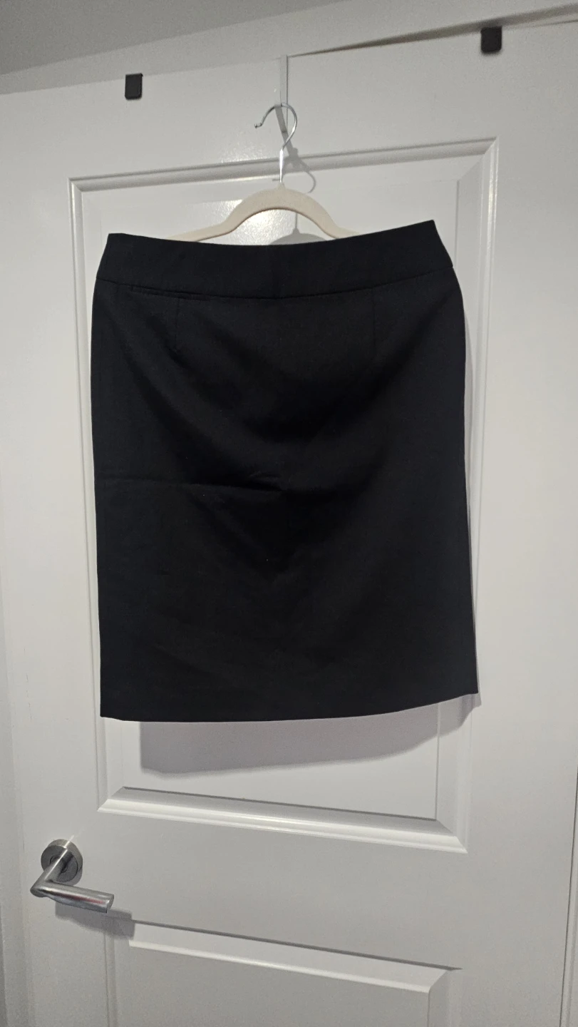 Anne Klein Platinum Black Pencil Skirt Size 8