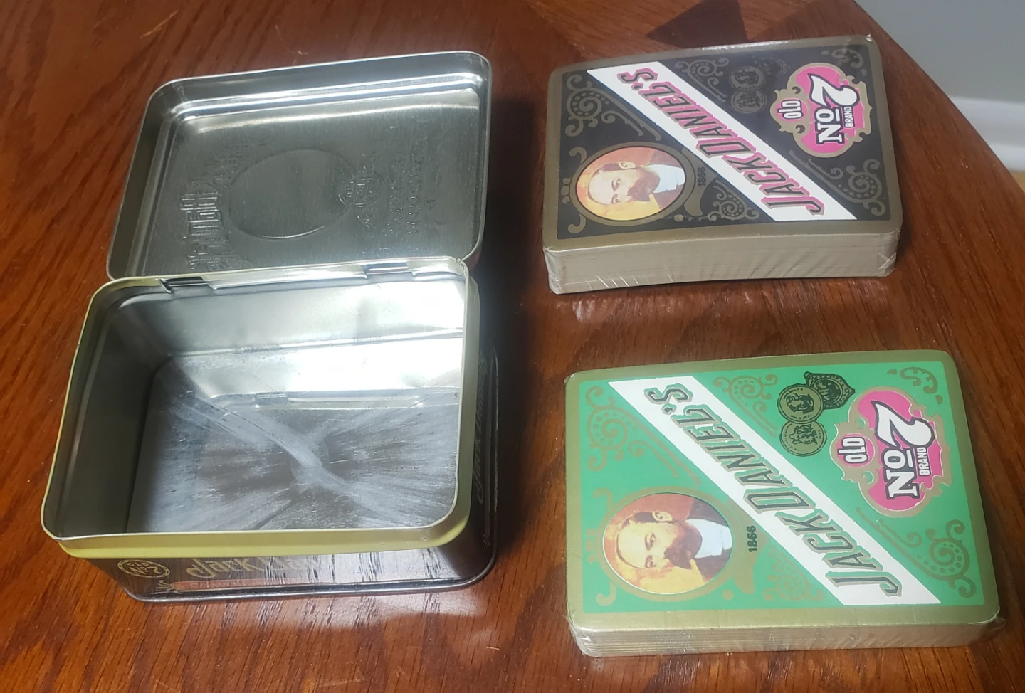Jack Daniel's Old No. 7 Gentlemen's Playing Cards in Tin - photo 2