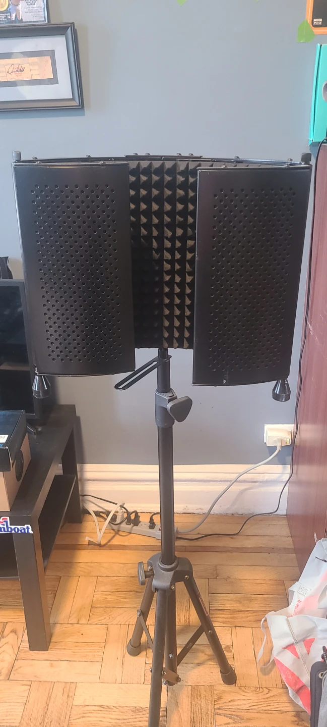 Shure MV7 Microphone with Auray Tripod Stand and Pop Filter - photo 4