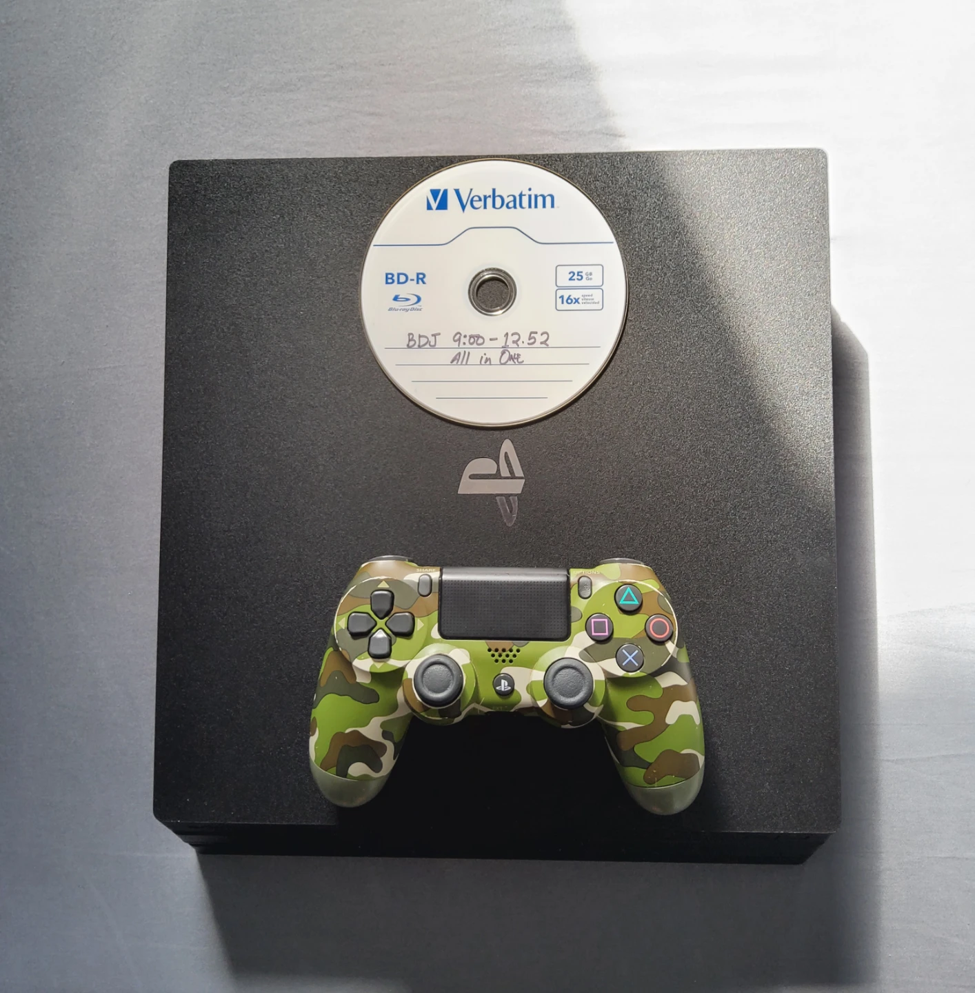 Jailbroken Ps4 Pro 1 TB (Free Games)