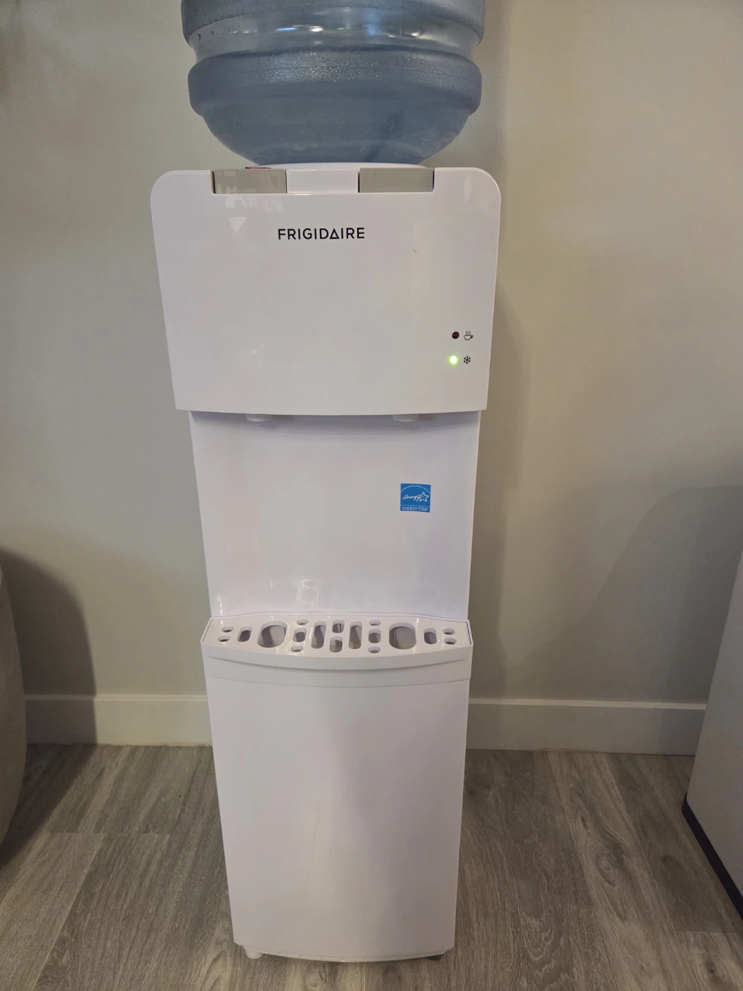 Frigidaire White Water Cooler