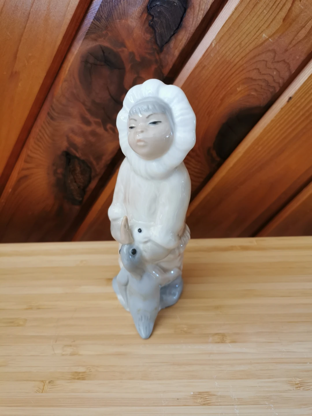 Vintage Inuit Figurine with Penguin and Fish - photo 5
