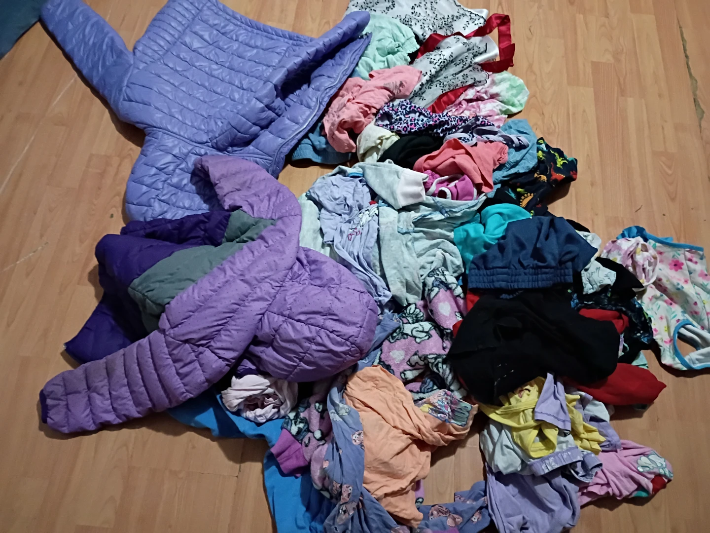 Todder boys and girls of assorted children's clothing - photo 2