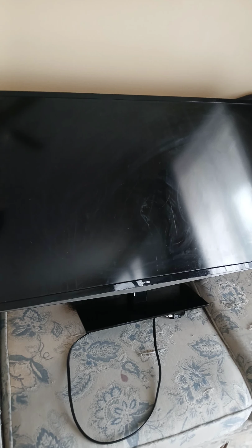 Toshiba 40" 40L2200U Television