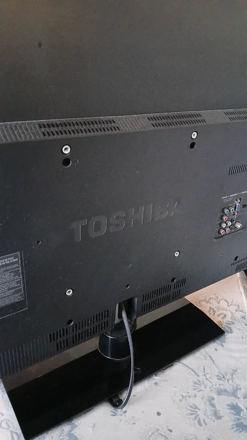 Toshiba 40" 40L2200U Television - photo 5