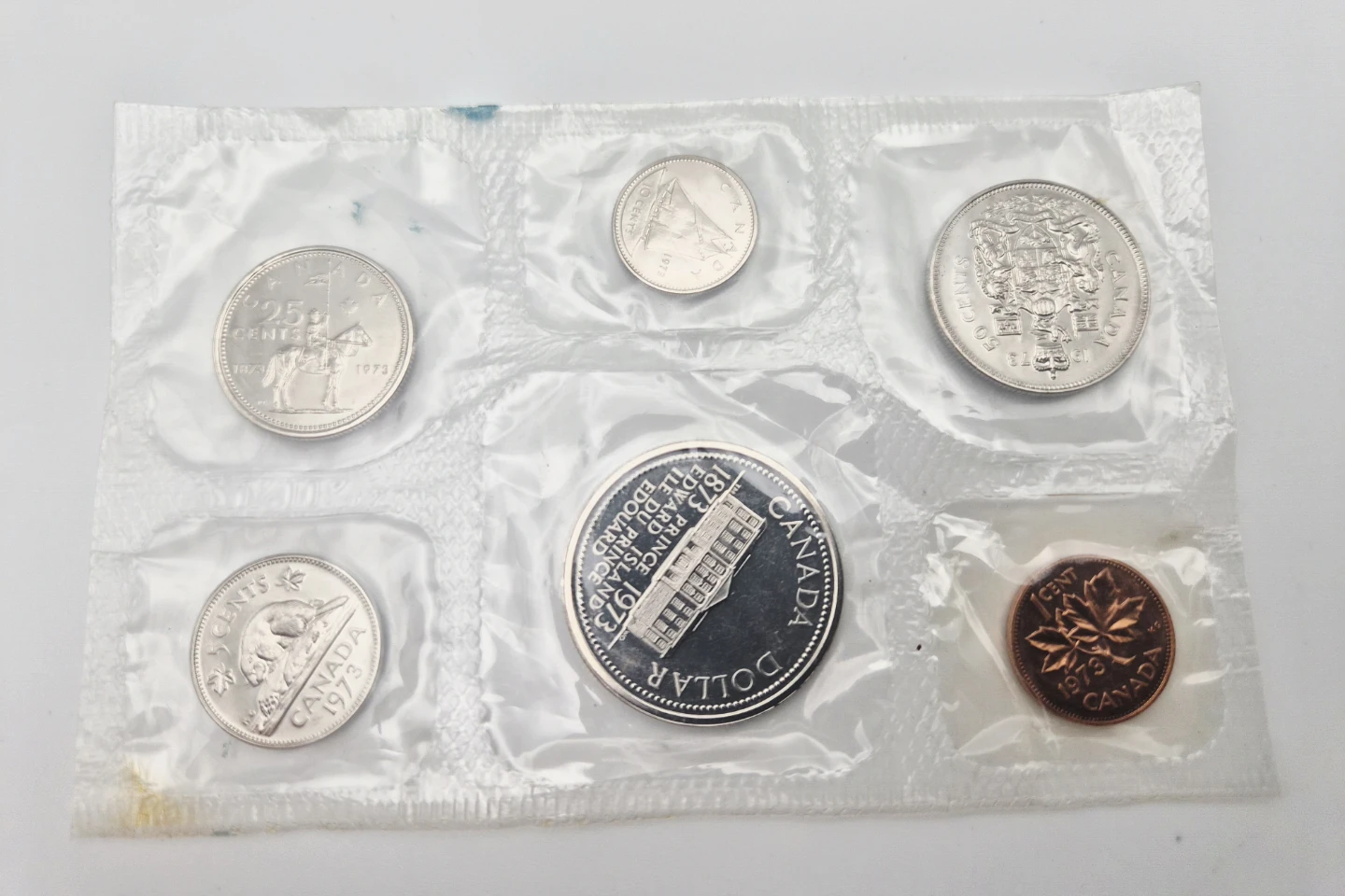 ⭐ 2 Collection of Canadian Coins (1973) - photo 3