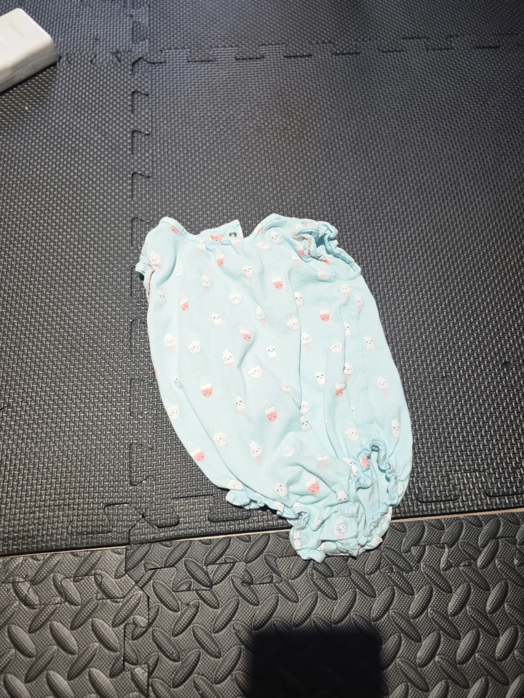 🏆Carter's Baby Girl Light Blue Cupcake Print Romper 18m