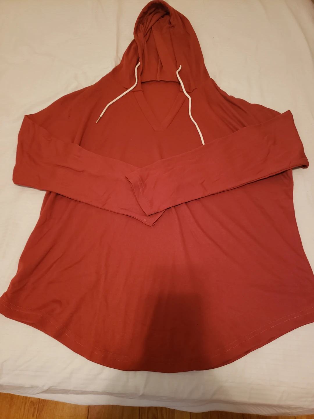 Brandnew.Women's Red V-Neck Hooded Long Sleeve Top