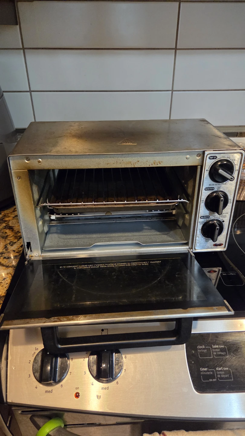Hamilton Beach Toaster Oven - photo 2