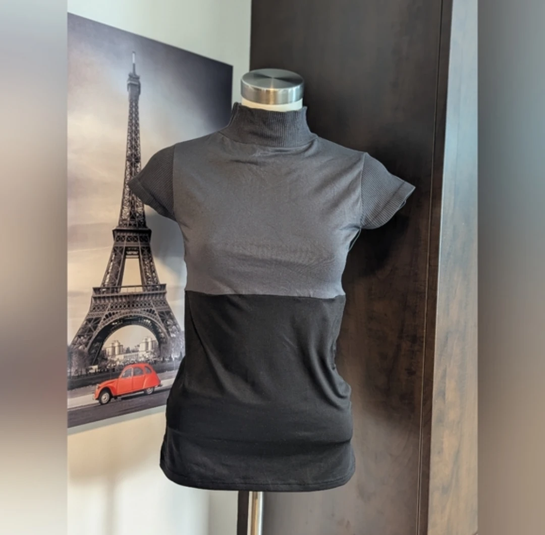 Women's Grey and Black Turtleneck Top