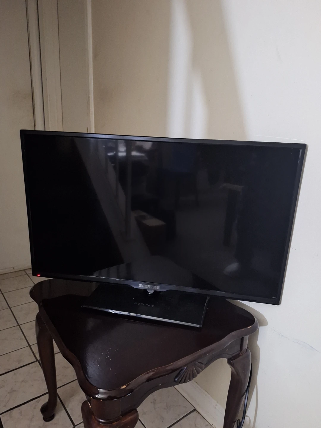 Sceptre Flat Screen TV - photo 2